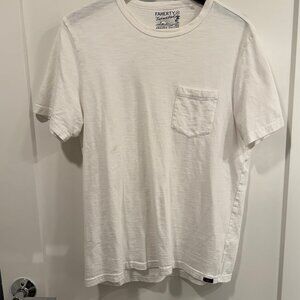 Faherty Sunwashed Pocket Tee – Medium – White